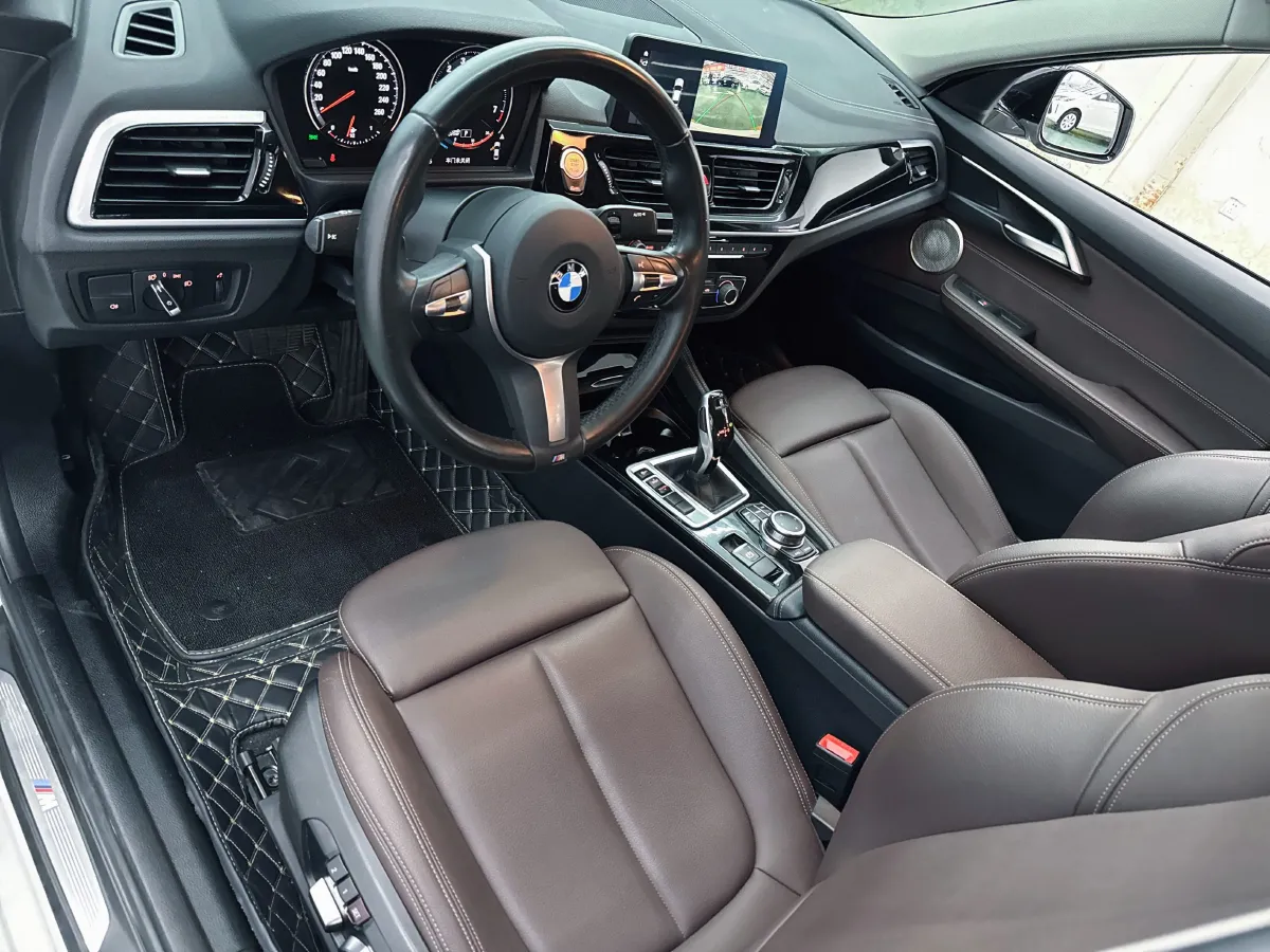 2021 BMW 1 Series 1.5T 140HP L3 7DCT,autocango,china used car exporter,china ev exporter,chinese used car exporter,chinese used ev exporter