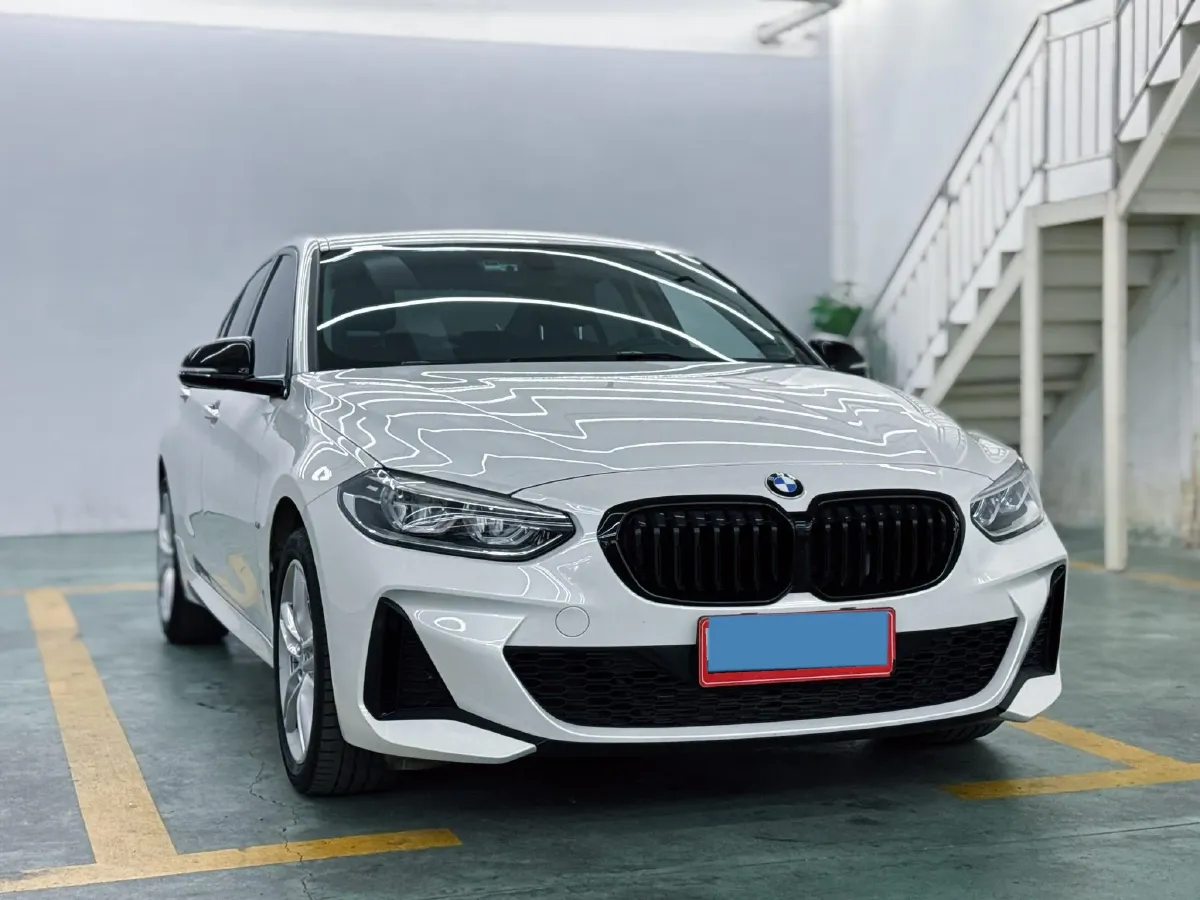 2021 BMW 1 Series 1.5T 140HP L3 7DCT,autocango,china used car exporter,china ev exporter,chinese used car exporter,chinese used ev exporter