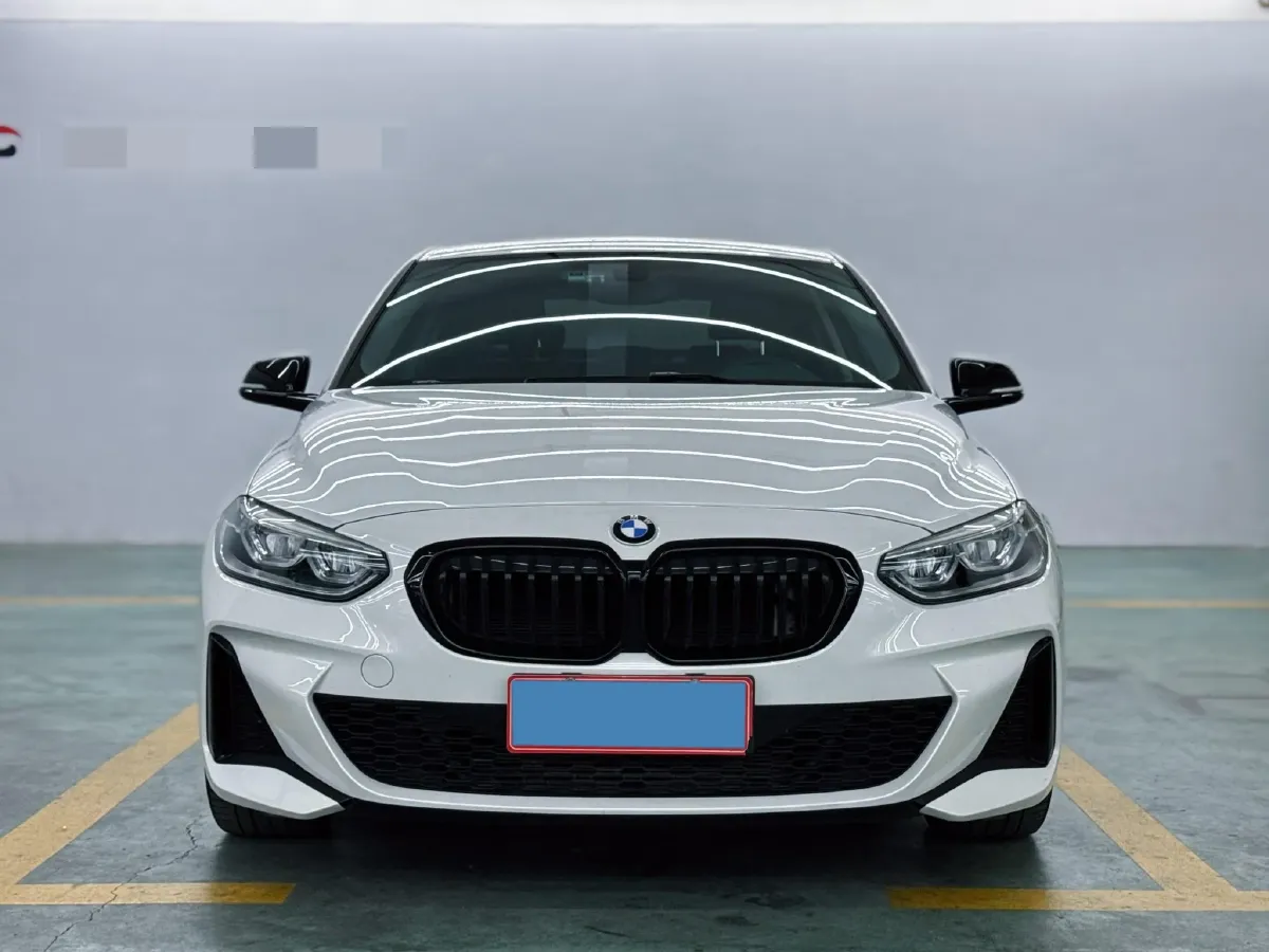 2021 BMW 1 Series 1.5T 140HP L3 7DCT,autocango,china used car exporter,china ev exporter,chinese used car exporter,chinese used ev exporter