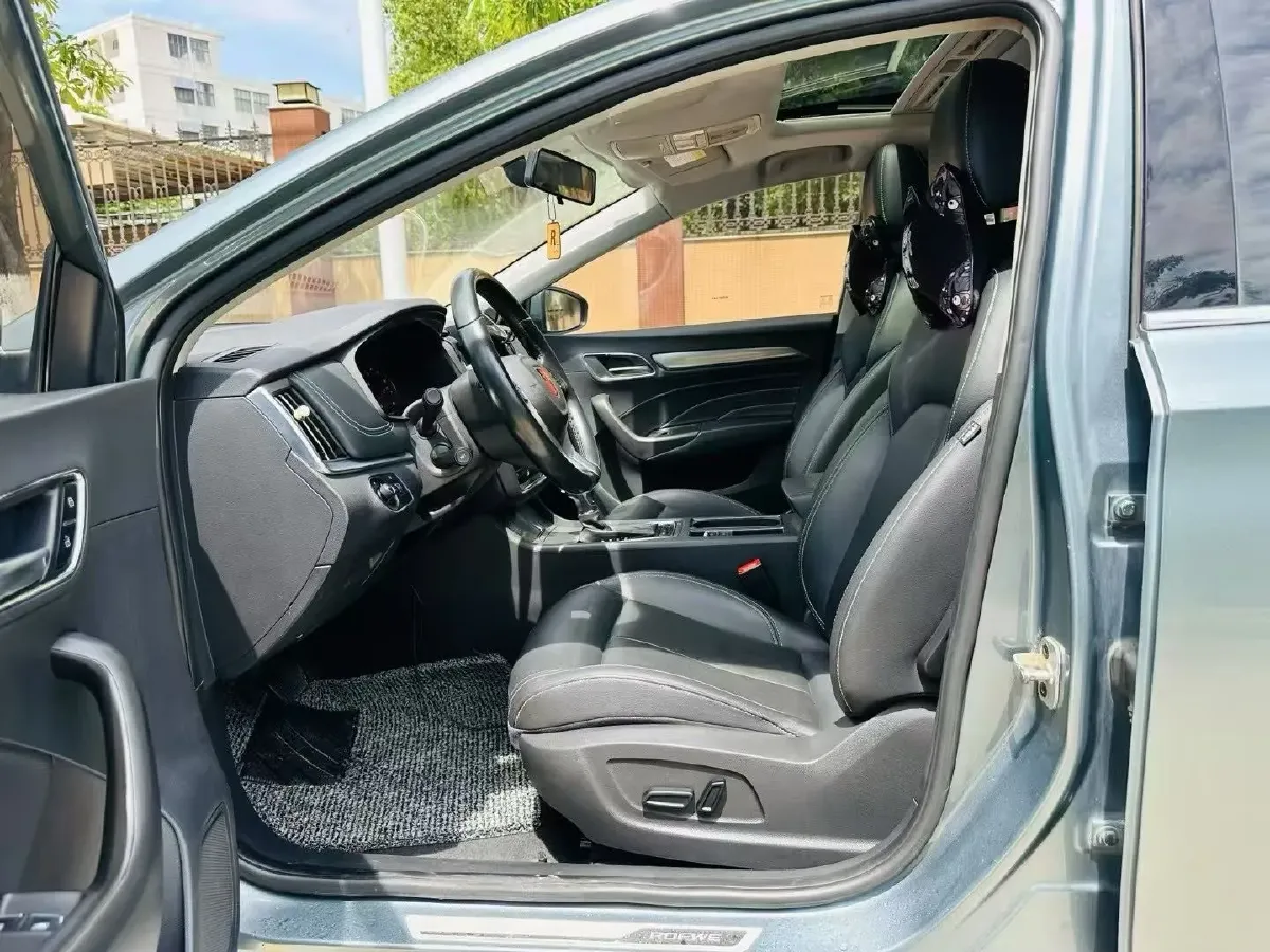 2017 Roewe i6 1.5T 169HP L4 7DCT,autocango,china used car exporter,china ev exporter,chinese used car exporter,chinese used ev exporter