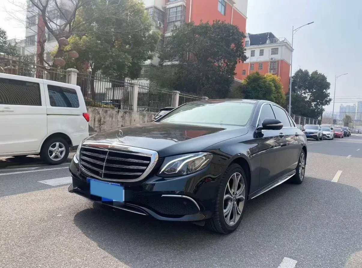 2021 Mercedes-Benz E Class 2.0T 258HP L4 9AT,autocango,china used car exporter,china ev exporter,chinese used car exporter,chinese used ev exporter