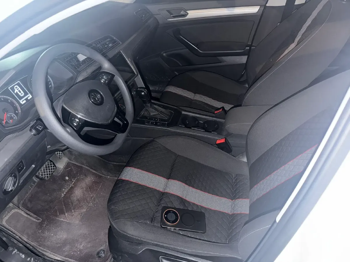 2019 Volkswagen T-Cross 1.4T 150HP L4 7DCT,autocango,china used car exporter,china ev exporter,chinese used car exporter,chinese used ev exporter