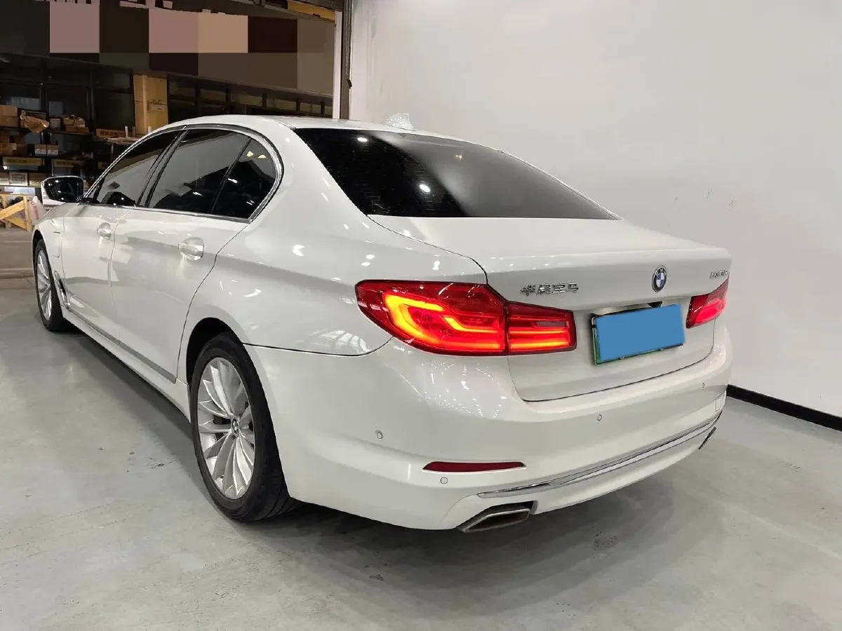 2020 BMW 5 Series 2.0T 184HP L4 8AT PHEV 13KWH,autocango,china used car exporter,china ev exporter,chinese used car exporter,chinese used ev exporter