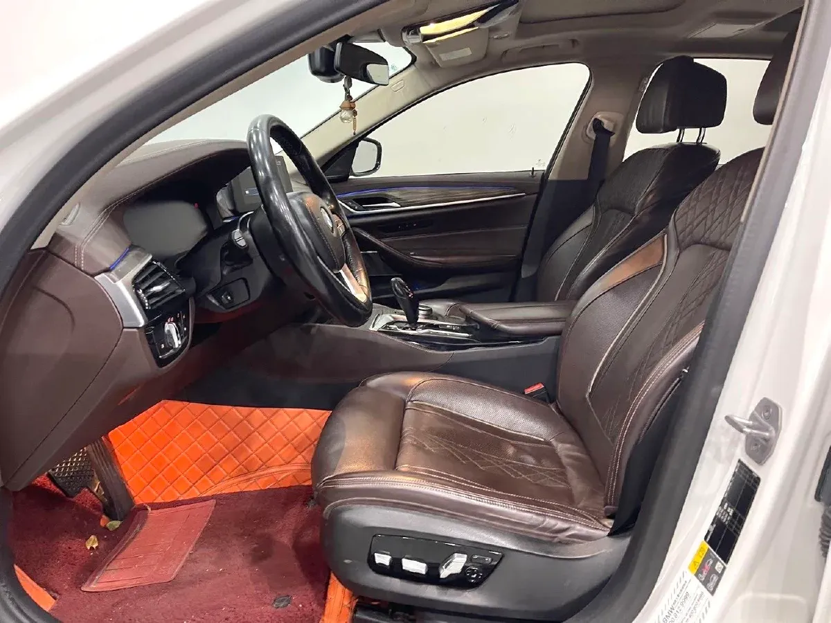 2020 BMW 5 Series 2.0T 184HP L4 8AT PHEV 13KWH,autocango,china used car exporter,china ev exporter,chinese used car exporter,chinese used ev exporter