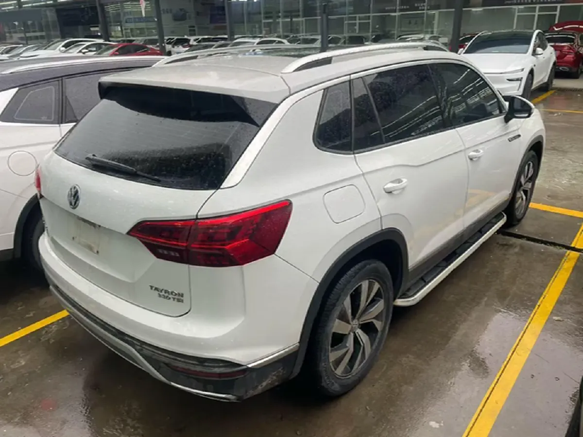 2019 MINI CLUBMAN 1.5T 102HP L3 6AT,autocango,china used car exporter,china ev exporter,chinese used car exporter,chinese used ev exporter