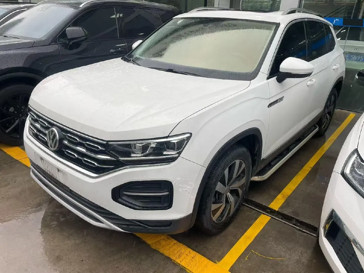 2019 MINI CLUBMAN 1.5T 102HP L3 6AT,autocango,china used car exporter,china ev exporter,chinese used car exporter,chinese used ev exporter