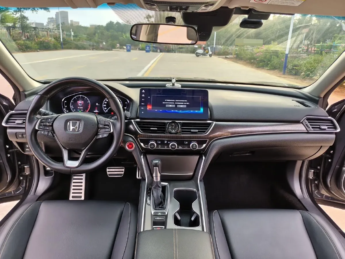 2022 Honda Accord 1.5T 194HP L4 CVT,autocango,china used car exporter,china ev exporter,chinese used car exporter,chinese used ev exporter
