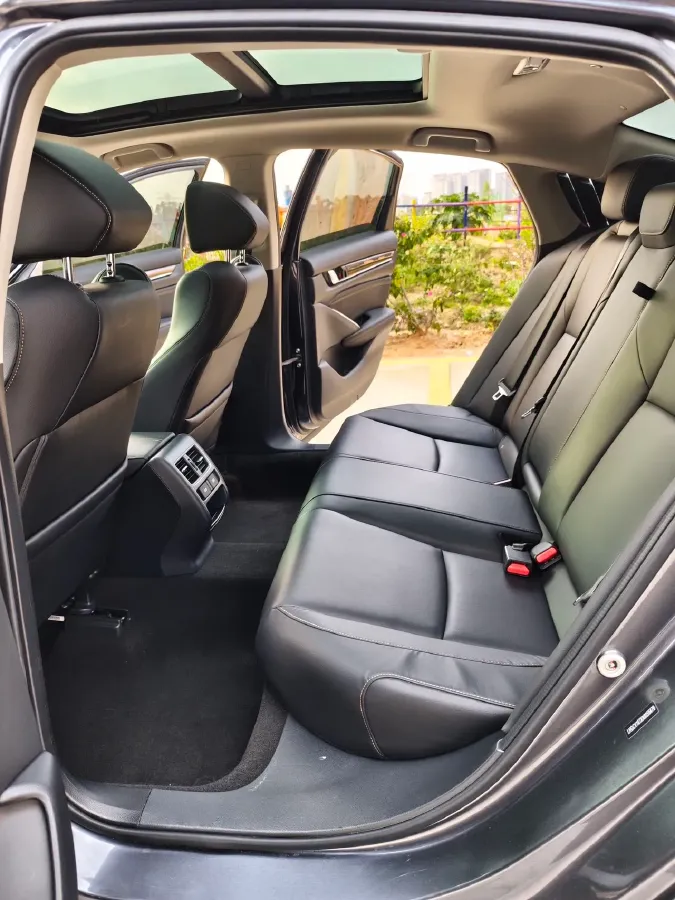 2022 Honda Accord 1.5T 194HP L4 CVT,autocango,china used car exporter,china ev exporter,chinese used car exporter,chinese used ev exporter