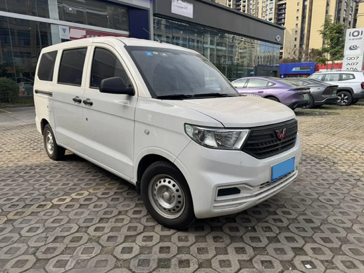 2019 WuLing HongGuang V 1.5L 99HP L4 6MT,autocango,china used car exporter,china ev exporter,chinese used car exporter,chinese used ev exporter
