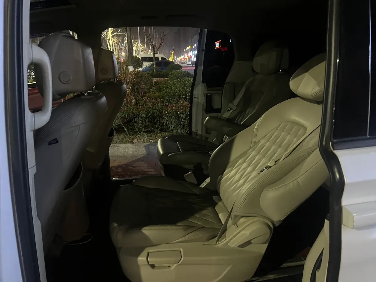 2018 Buick GL8 2.0T 260HP L4 6AT,autocango,china used car exporter,china ev exporter,chinese used car exporter,chinese used ev exporter