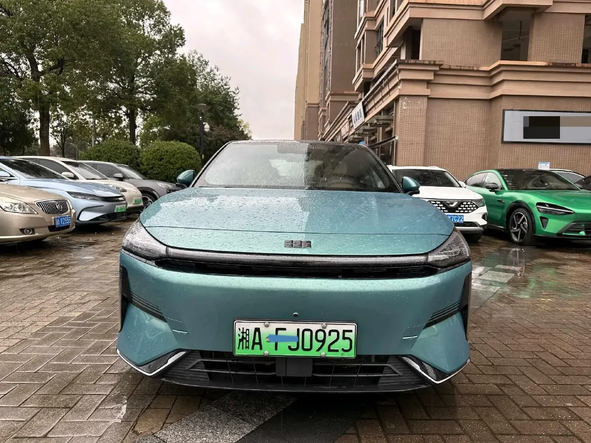 2023 Geely Galaxy L6 1.5T 163HP L4 3DHT PHEV,autocango,china used car exporter,china ev exporter,chinese used car exporter,chinese used ev exporter