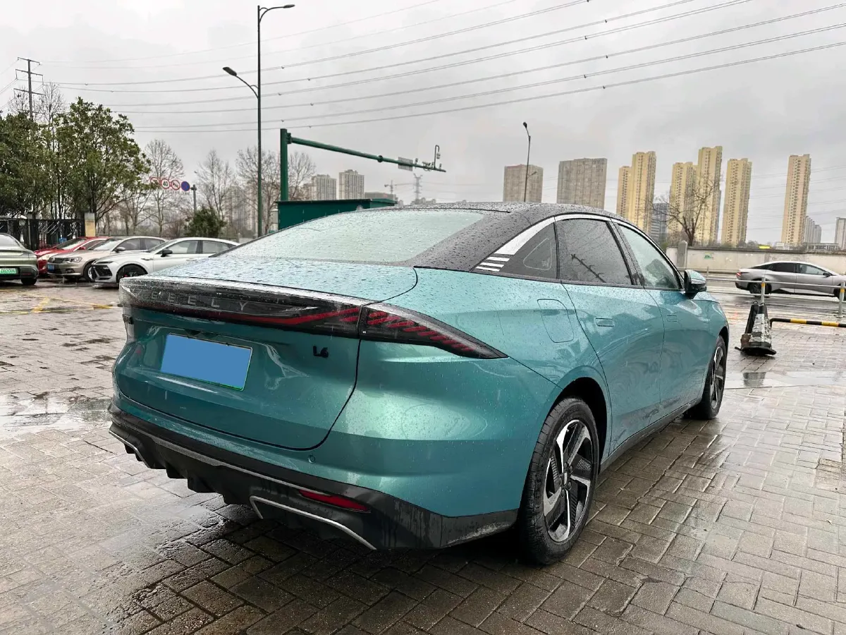 2023 Geely Galaxy L6 1.5T 163HP L4 3DHT PHEV,autocango,china used car exporter,china ev exporter,chinese used car exporter,chinese used ev exporter