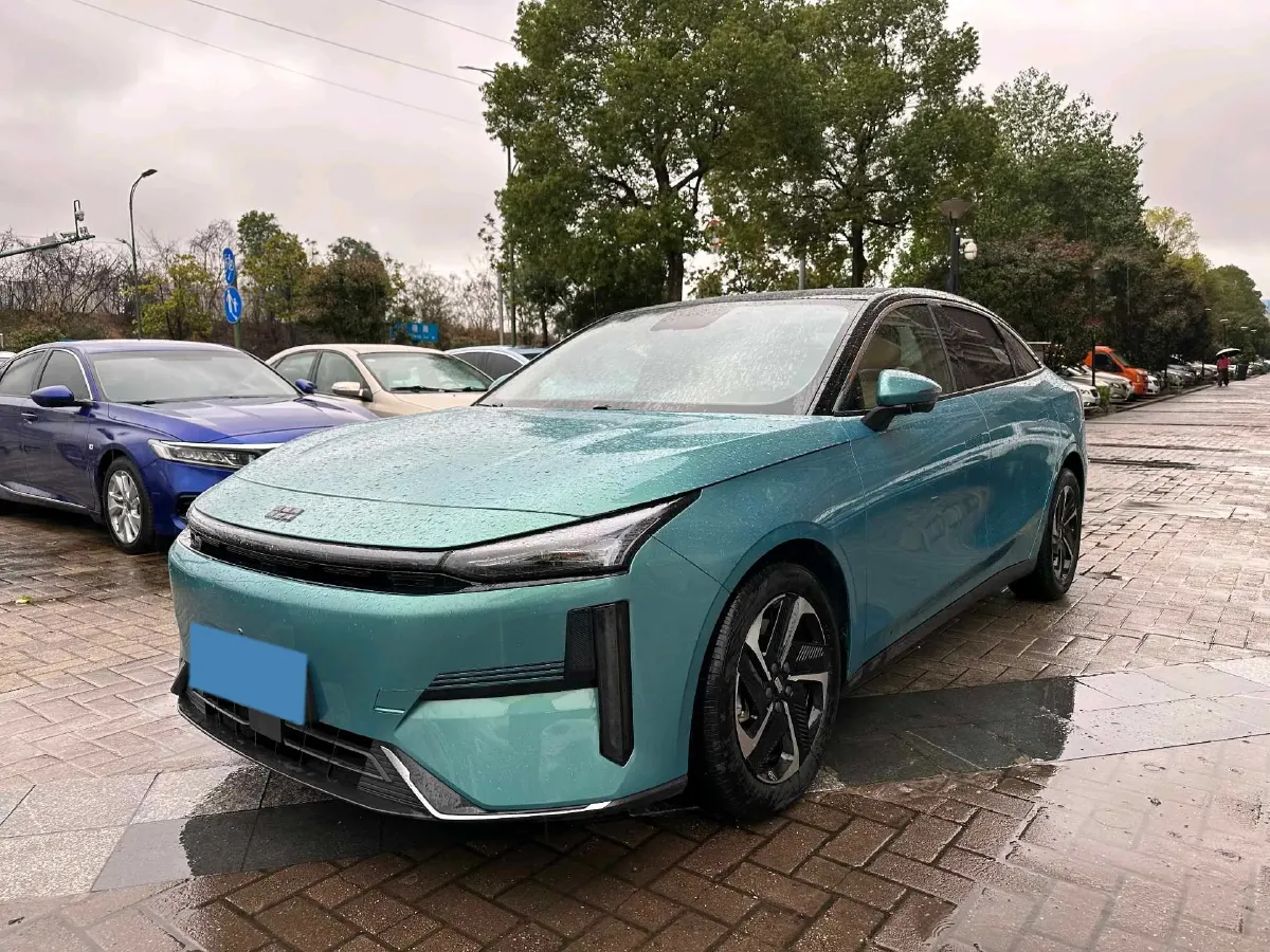 2023 Geely Galaxy L6 1.5T 163HP L4 3DHT PHEV,autocango,china used car exporter,china ev exporter,chinese used car exporter,chinese used ev exporter