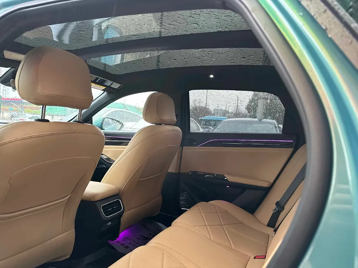 2023 Geely Galaxy L6 1.5T 163HP L4 3DHT PHEV,autocango,china used car exporter,china ev exporter,chinese used car exporter,chinese used ev exporter