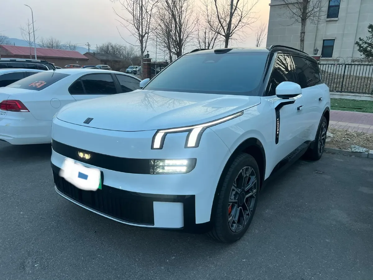 2025 LYNK&CO 900 2.0T 254HP L4 3DHT PHEV,autocango,china used car exporter,china ev exporter,chinese used car exporter,chinese used ev exporter