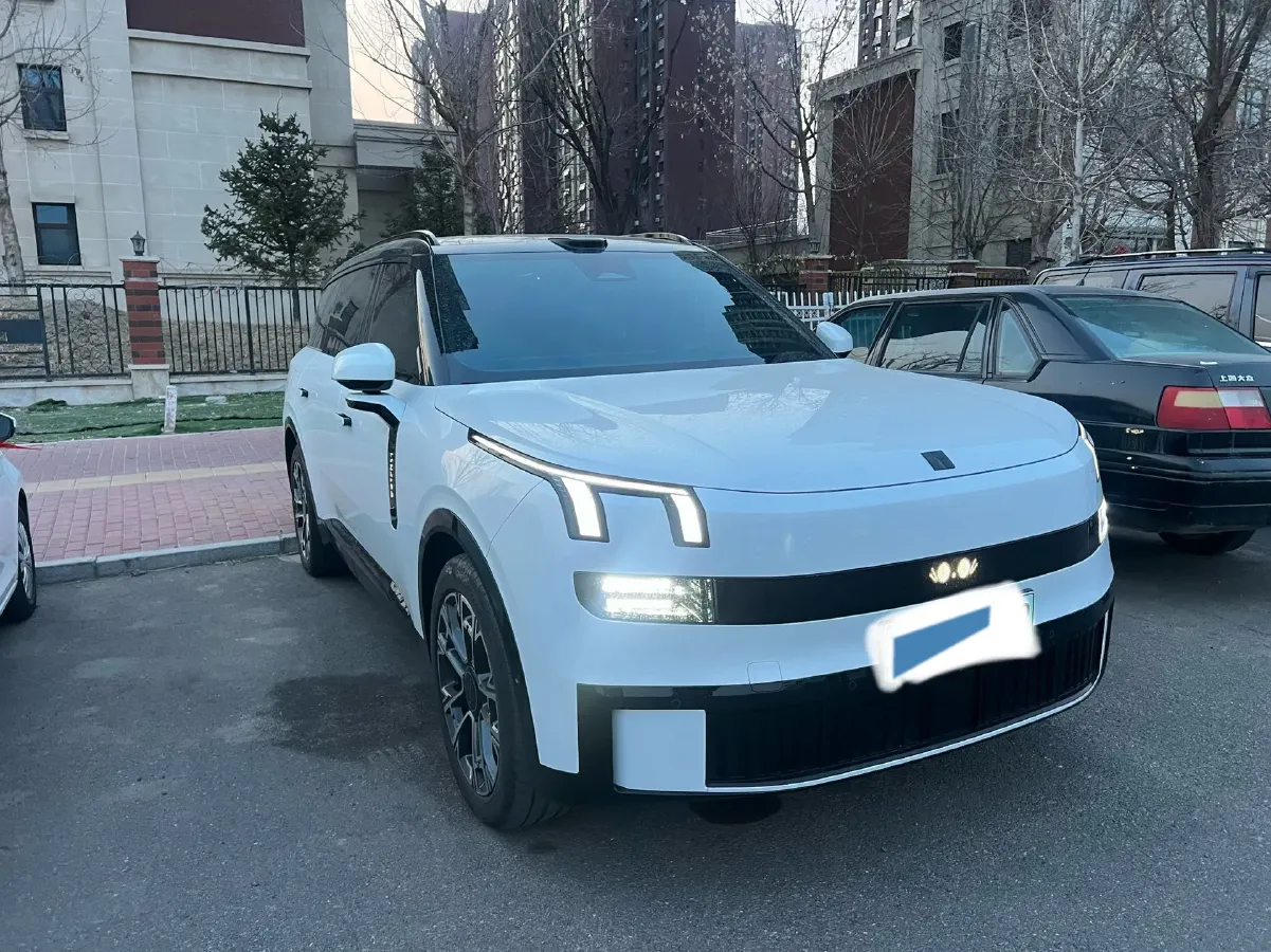2025 LYNK&CO 900 2.0T 254HP L4 3DHT PHEV,autocango,china used car exporter,china ev exporter,chinese used car exporter,chinese used ev exporter