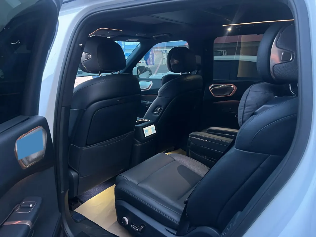 2025 LYNK&CO 900 2.0T 254HP L4 3DHT PHEV,autocango,china used car exporter,china ev exporter,chinese used car exporter,chinese used ev exporter