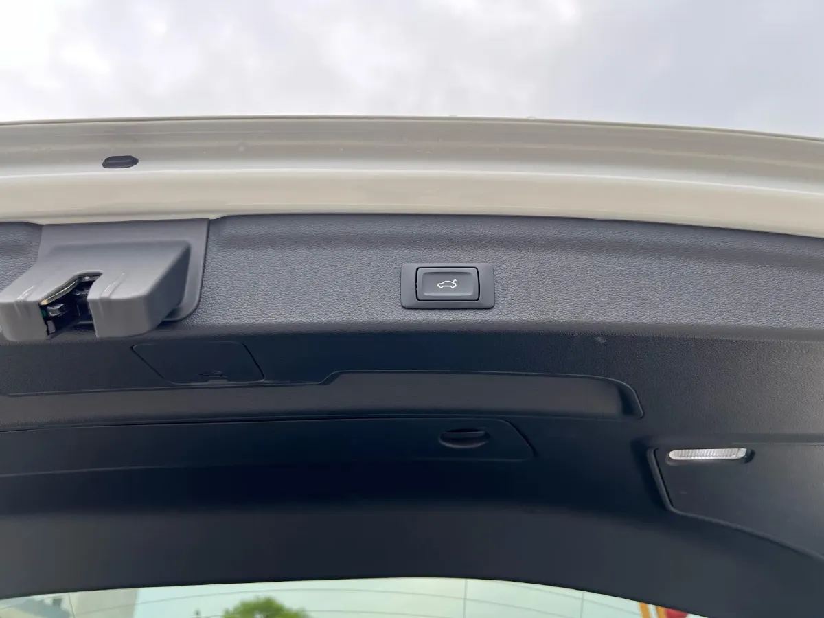 2021 Audi Q3 1.4T 150HP L4 7DCT,autocango,china used car exporter,china ev exporter,chinese used car exporter,chinese used ev exporter