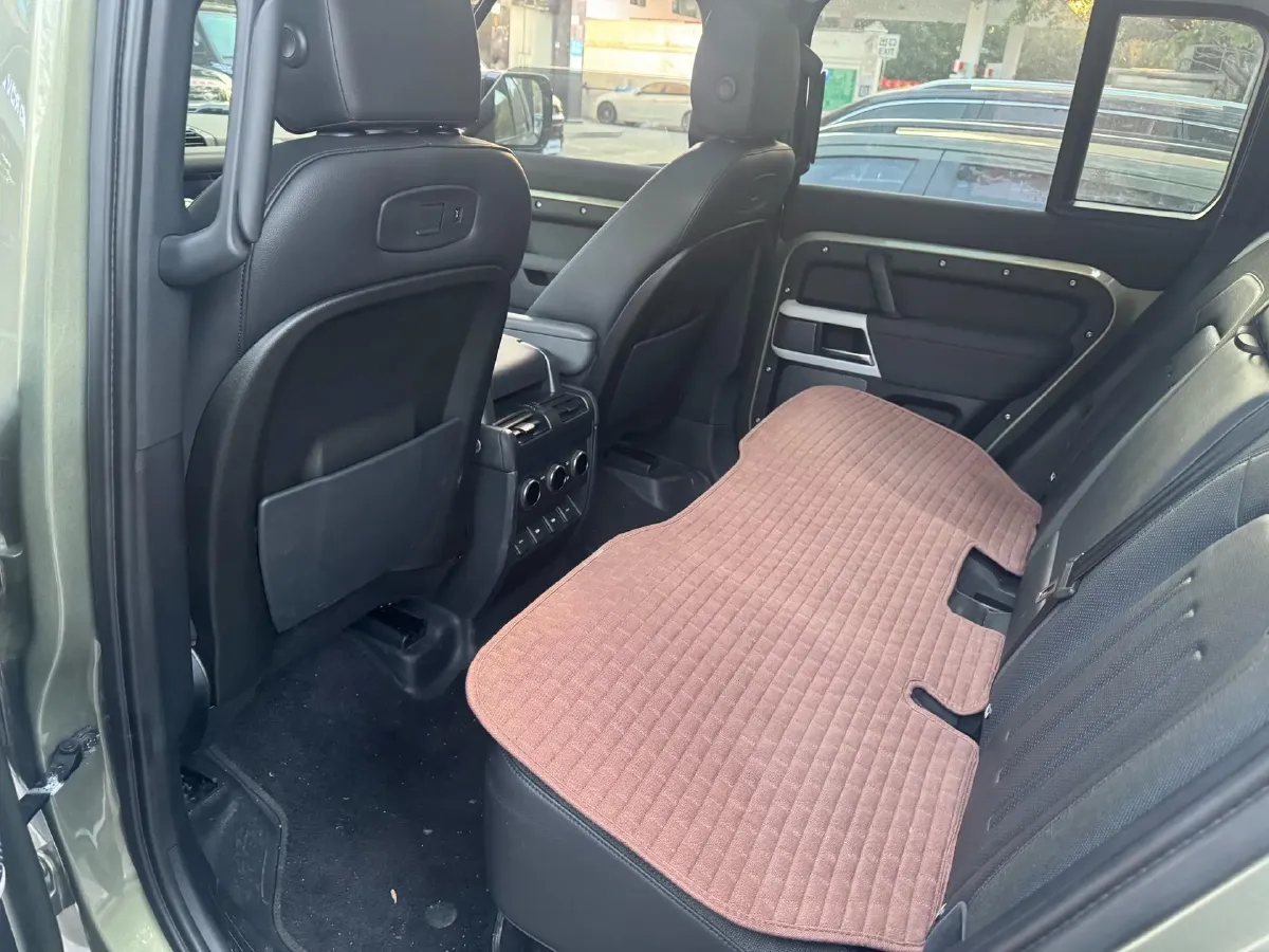 2020 Land Rover Defender 3.0T 400HP L6 8AT,autocango,china used car exporter,china ev exporter,chinese used car exporter,chinese used ev exporter