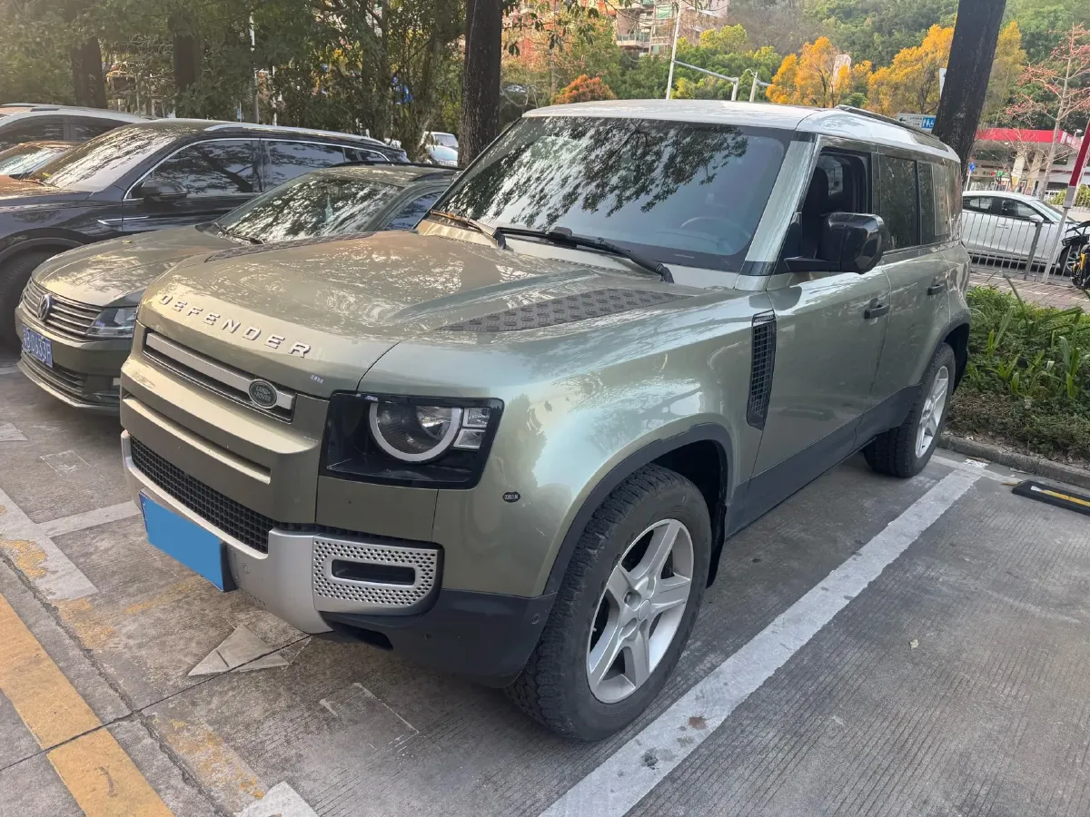 2020 Land Rover Defender 3.0T 400HP L6 8AT,autocango,china used car exporter,china ev exporter,chinese used car exporter,chinese used ev exporter