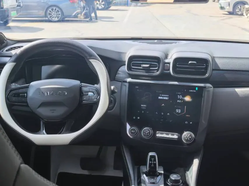 2022 LYNK&CO 02 Hatchback 2.0T 190HP L4 7DCT,autocango,china used car exporter,china ev exporter,chinese used car exporter,chinese used ev exporter