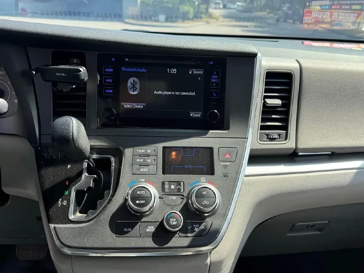 2017 Peugeot 5008 1.6T 167HP L4 6AT,autocango,china used car exporter,china ev exporter,chinese used car exporter,chinese used ev exporter