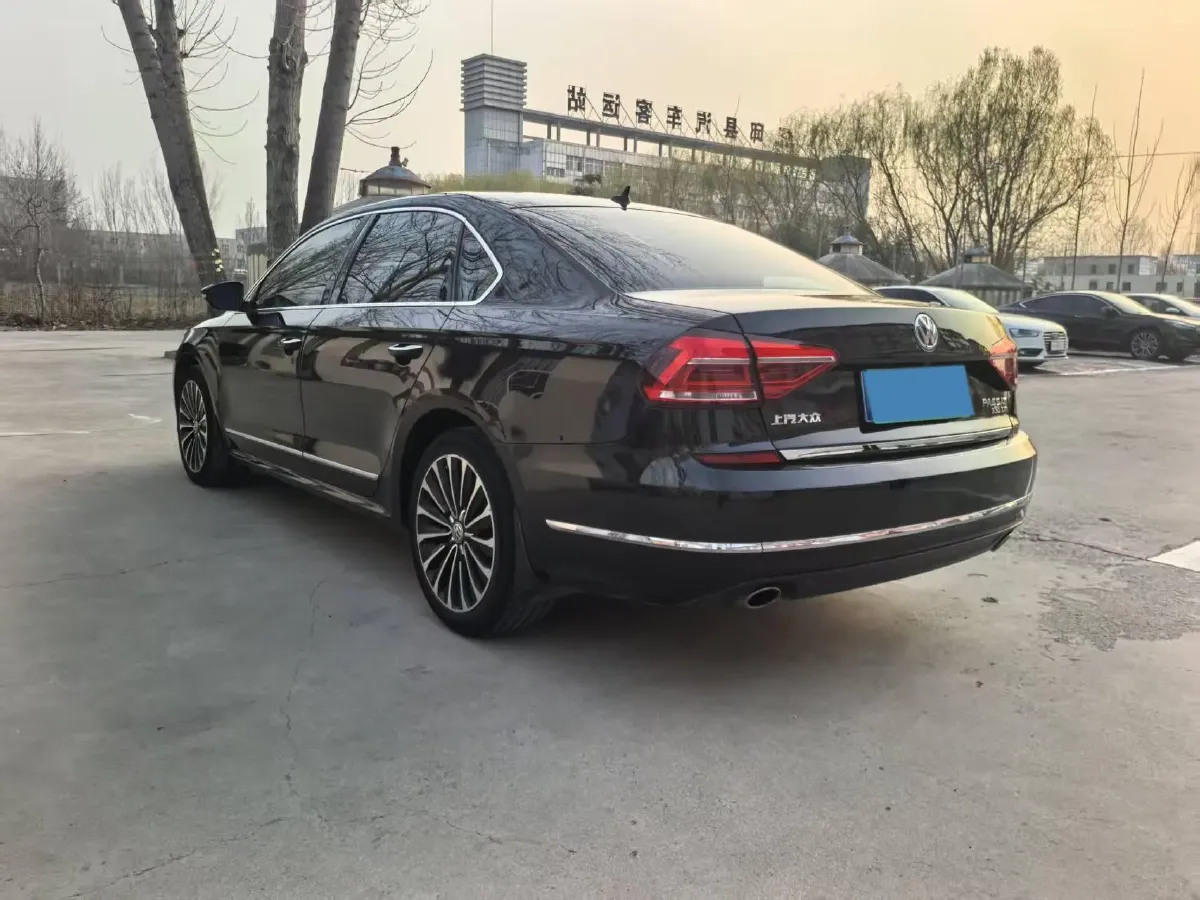 2017 Volkswagen Passat 1.8T 180HP L4 7DCT,autocango,china used car exporter,china ev exporter,chinese used car exporter,chinese used ev exporter