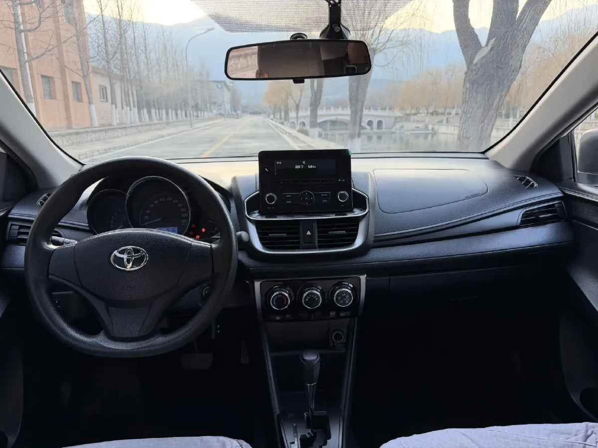 2020 Toyota Yaris L 1.5L 110HP L4 CVT,autocango,china used car exporter,china ev exporter,chinese used car exporter,chinese used ev exporter