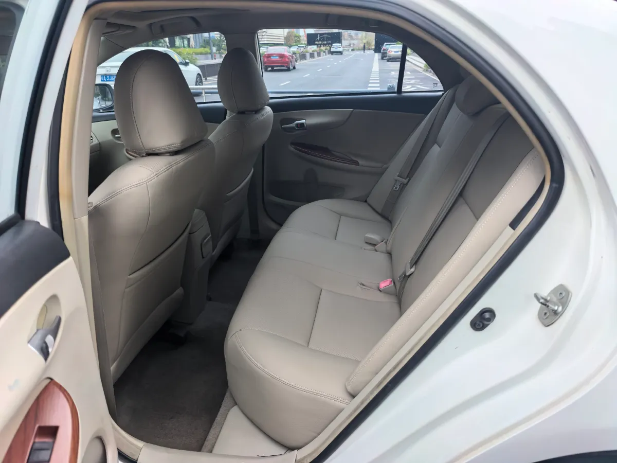 2013 Toyota Corolla 1.6L 122HP L4 4AT,autocango,china used car exporter,china ev exporter,chinese used car exporter,chinese used ev exporter