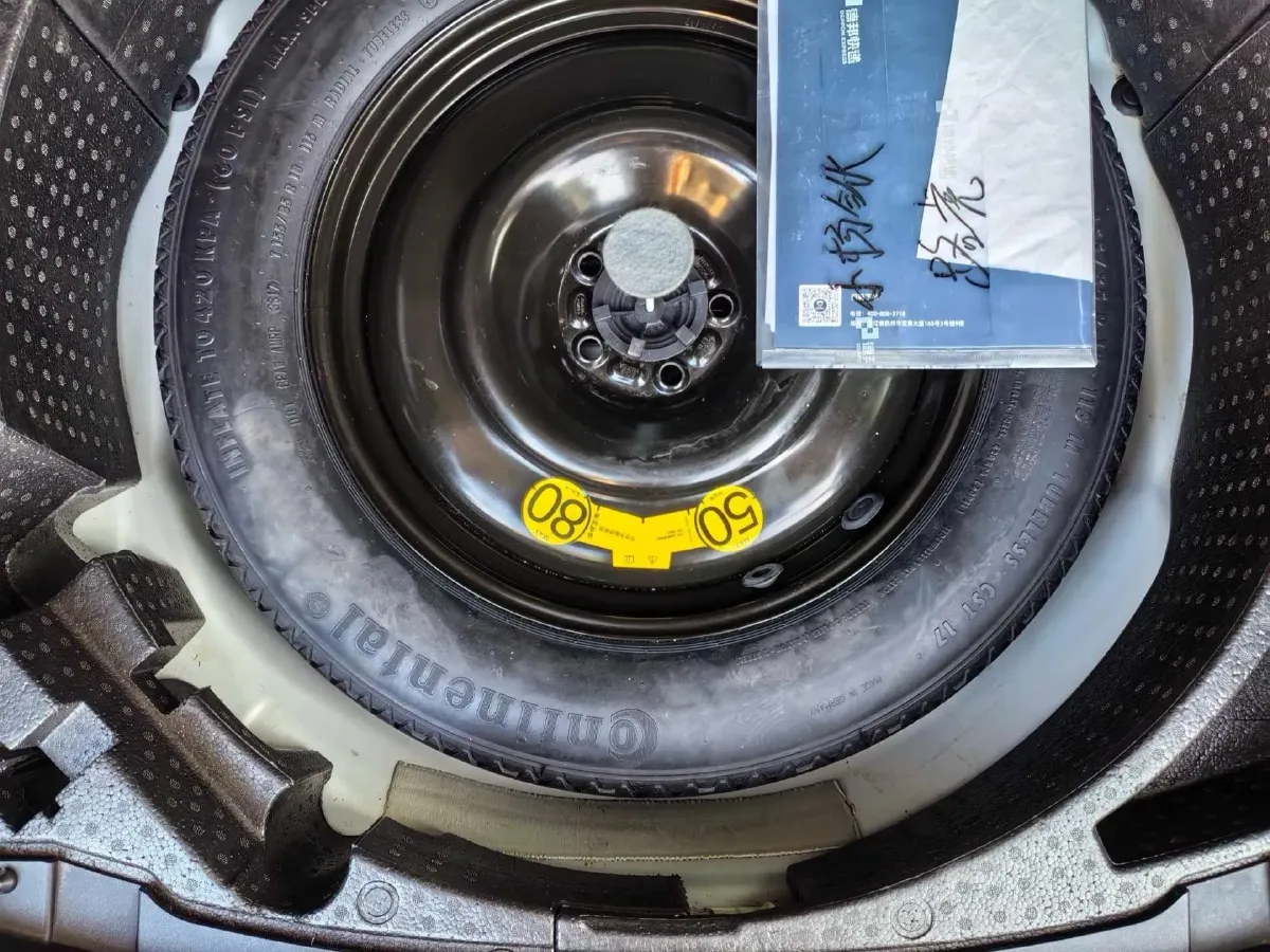 2018 Land Rover Discovery Sport 2.0T 241HP L4 9AT,autocango,china used car exporter,china ev exporter,chinese used car exporter,chinese used ev exporter