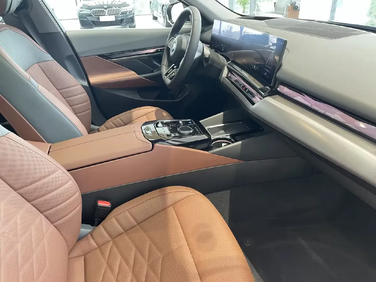 2025 BMW i5 BEV 96.96KWH,autocango,china used car exporter,china ev exporter,chinese used car exporter,chinese used ev exporter