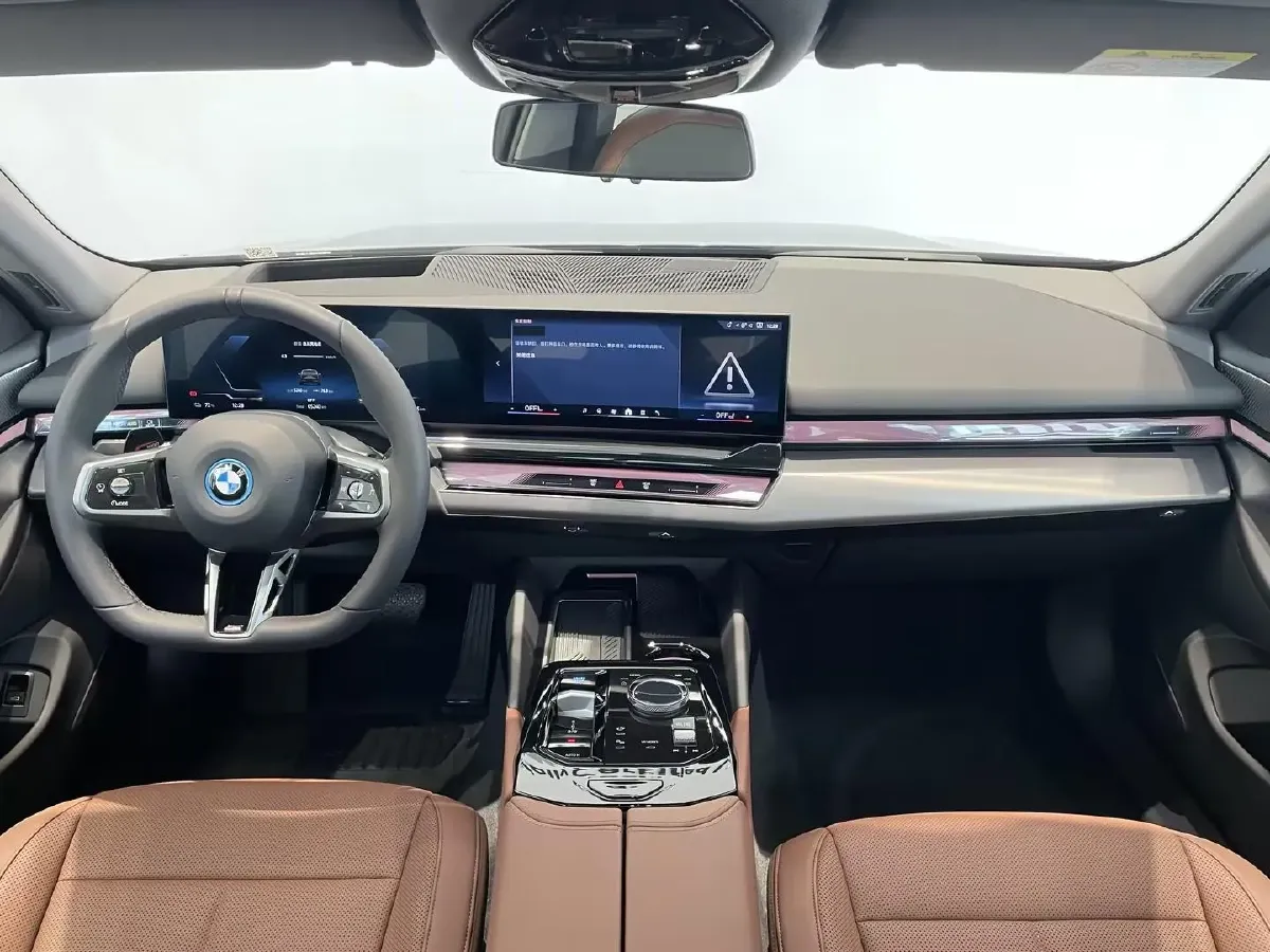 2025 BMW i5 BEV 96.96KWH,autocango,china used car exporter,china ev exporter,chinese used car exporter,chinese used ev exporter