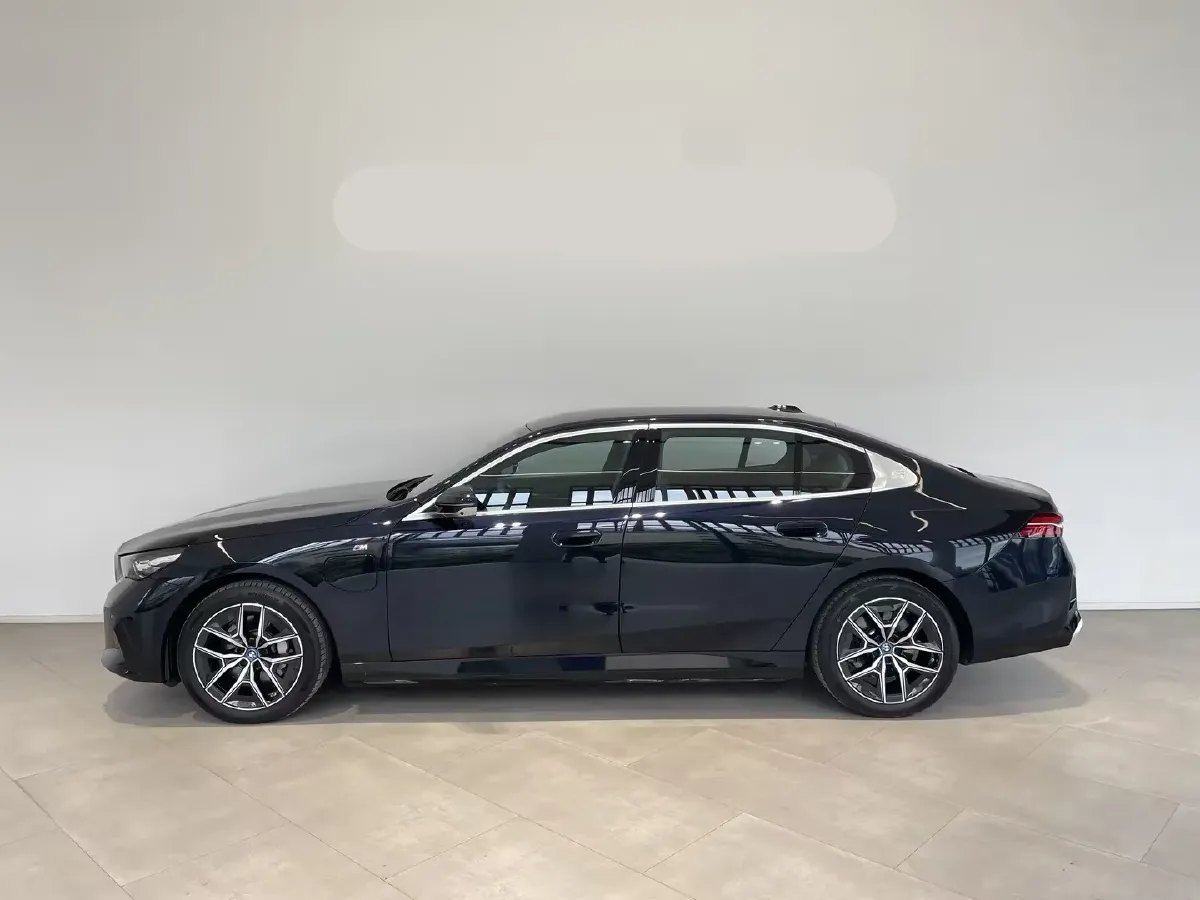 2025 BMW i5 BEV 96.96KWH,autocango,china used car exporter,china ev exporter,chinese used car exporter,chinese used ev exporter