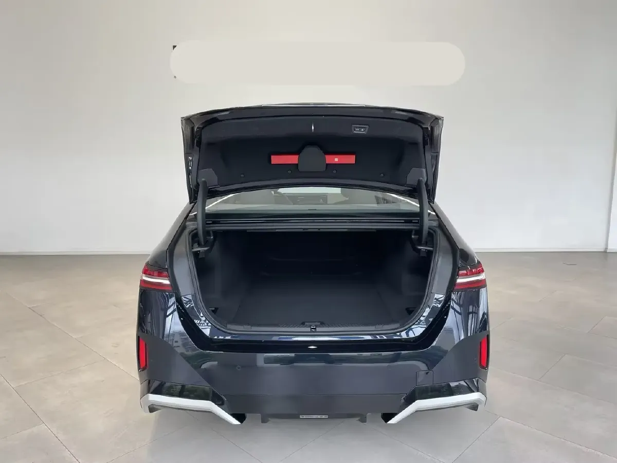 2025 BMW i5 BEV 96.96KWH,autocango,china used car exporter,china ev exporter,chinese used car exporter,chinese used ev exporter