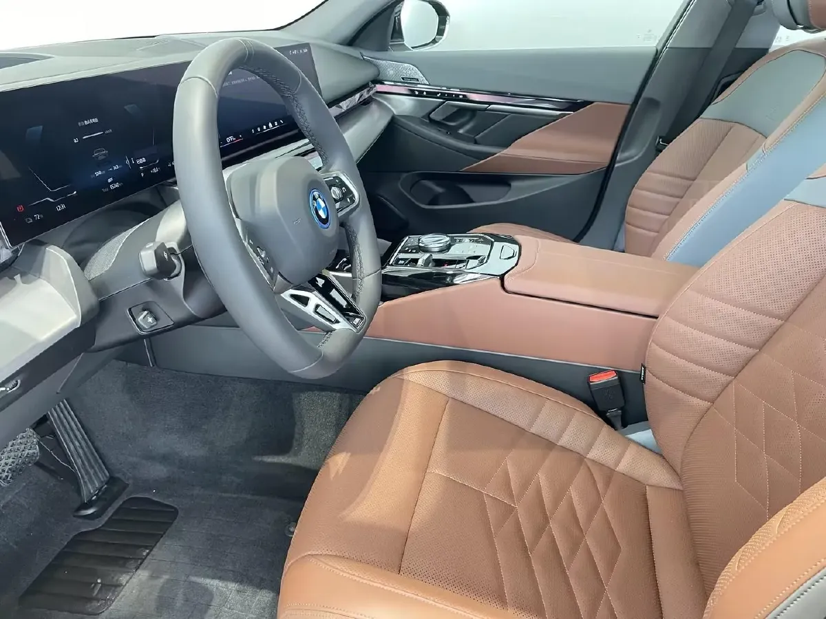 2025 BMW i5 BEV 96.96KWH,autocango,china used car exporter,china ev exporter,chinese used car exporter,chinese used ev exporter