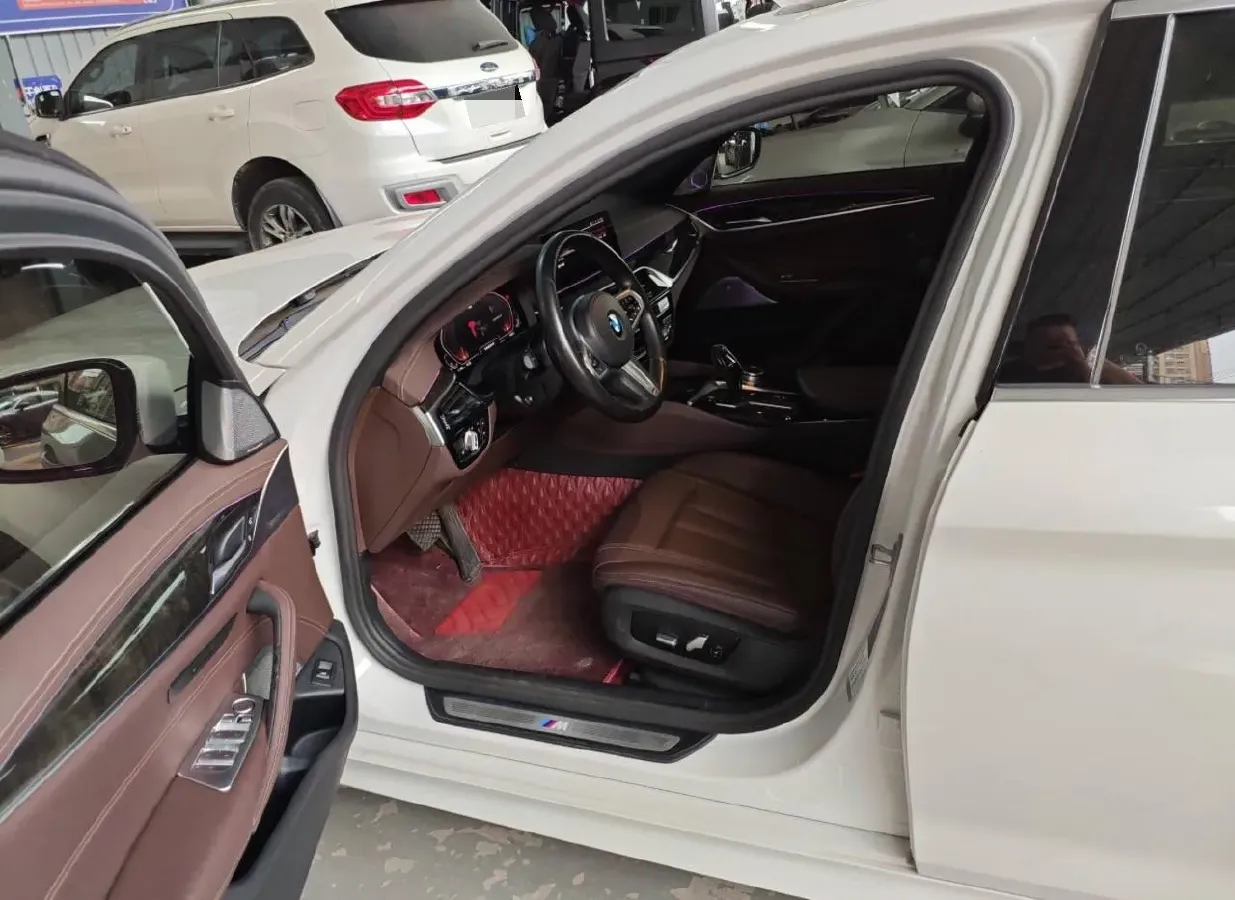 2020 BMW 5 Series 2.0T 184HP L4 8AT,autocango,china used car exporter,china ev exporter,chinese used car exporter,chinese used ev exporter