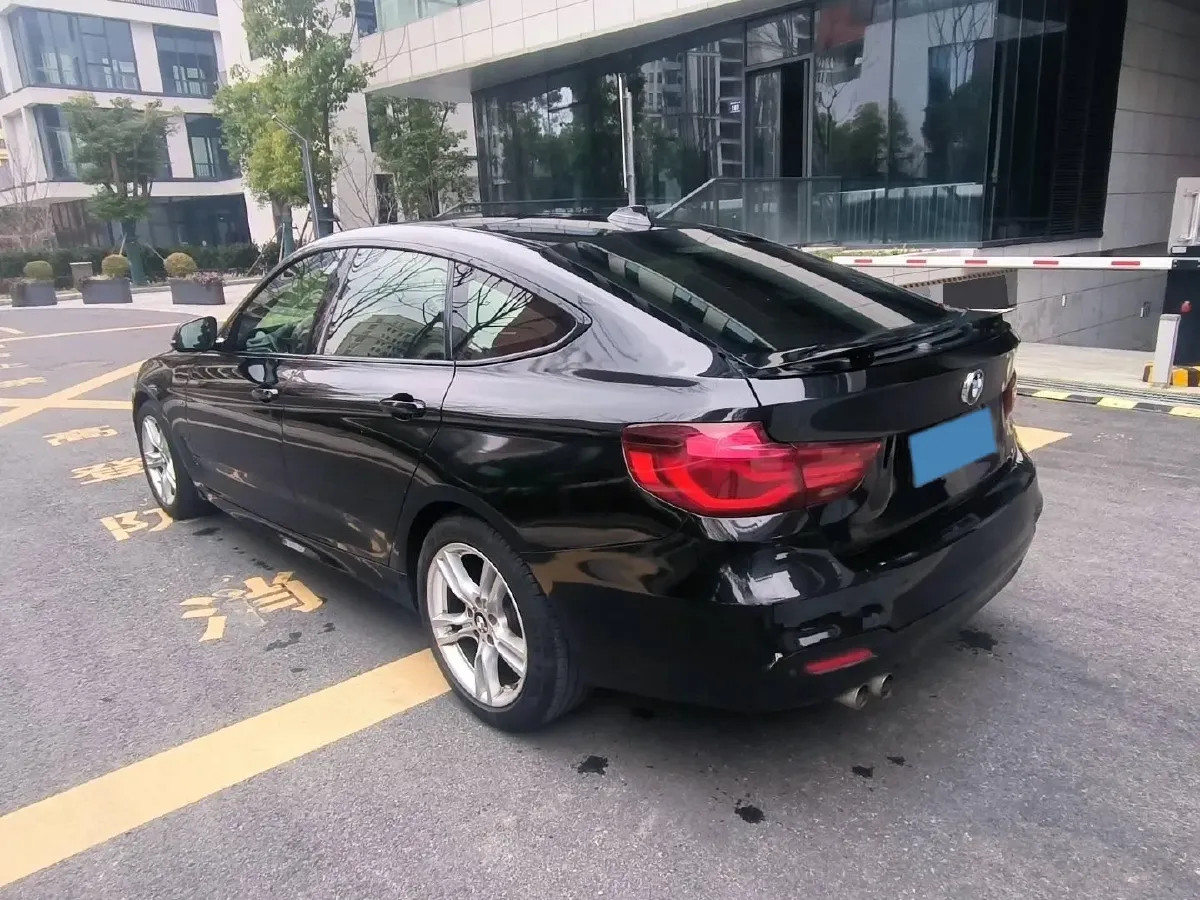 2019 BMW 3 Series GT 2.0T 184HP L4 8AT,autocango,china used car exporter,china ev exporter,chinese used car exporter,chinese used ev exporter