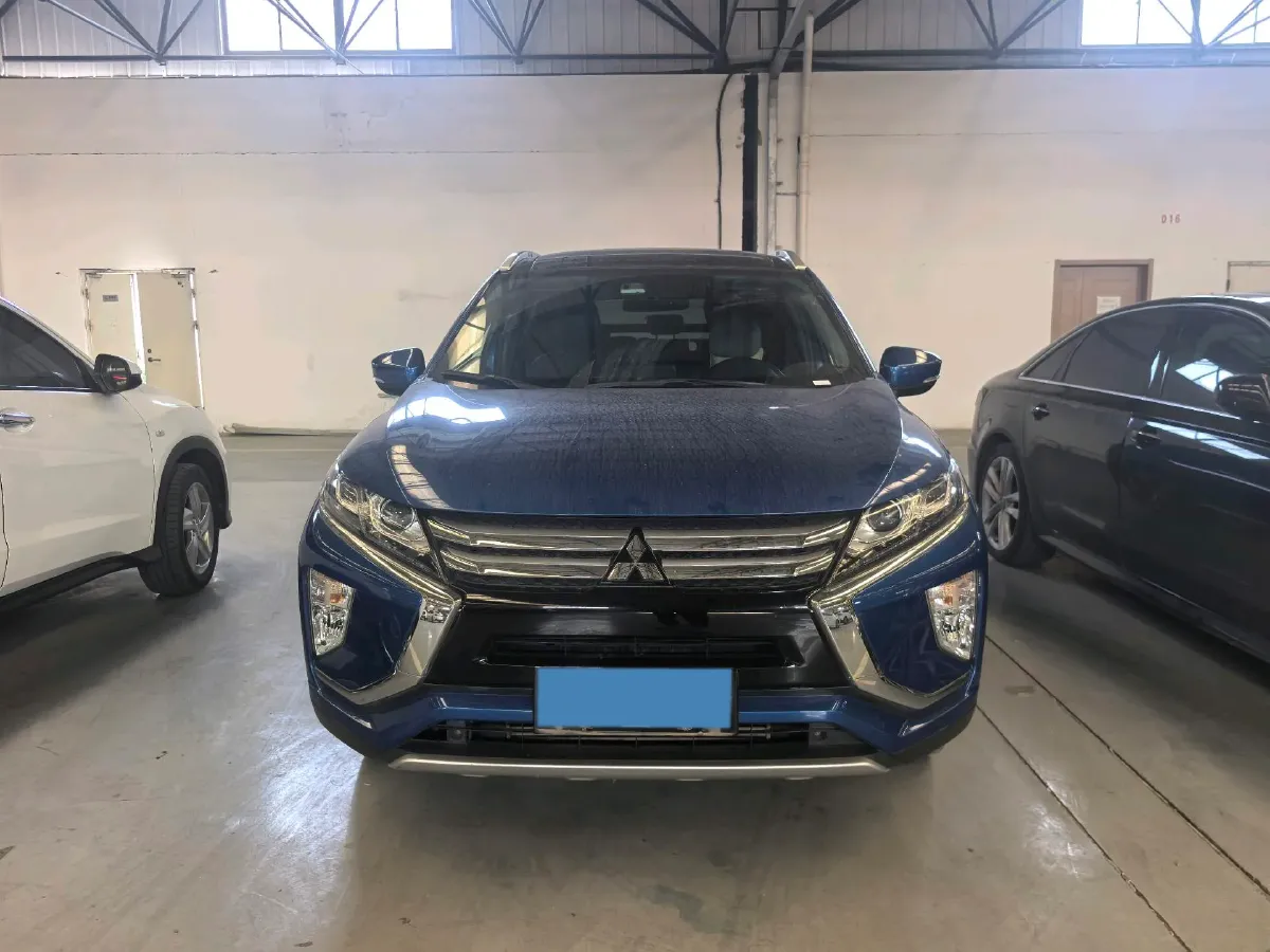 2021 Mitsubishi Eclipse Cross 1.5T 170HP L4 CVT,autocango,china used car exporter,china ev exporter,chinese used car exporter,chinese used ev exporter