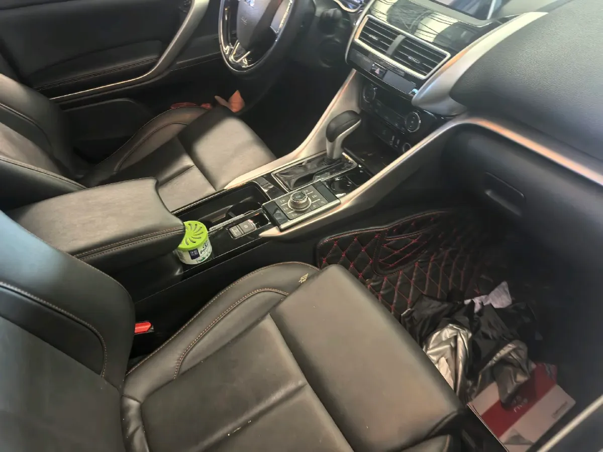 2021 Mitsubishi Eclipse Cross 1.5T 170HP L4 CVT,autocango,china used car exporter,china ev exporter,chinese used car exporter,chinese used ev exporter