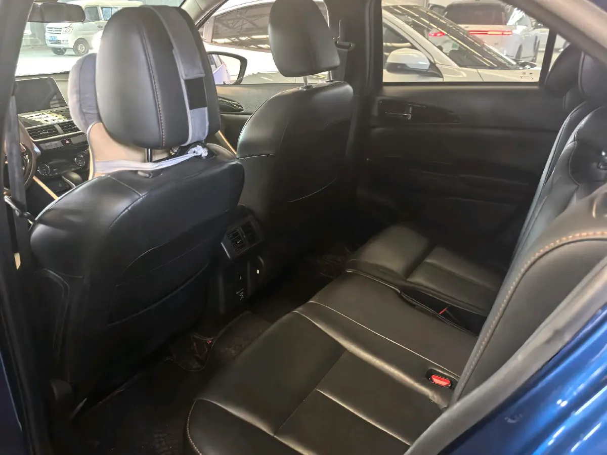 2021 Mitsubishi Eclipse Cross 1.5T 170HP L4 CVT,autocango,china used car exporter,china ev exporter,chinese used car exporter,chinese used ev exporter