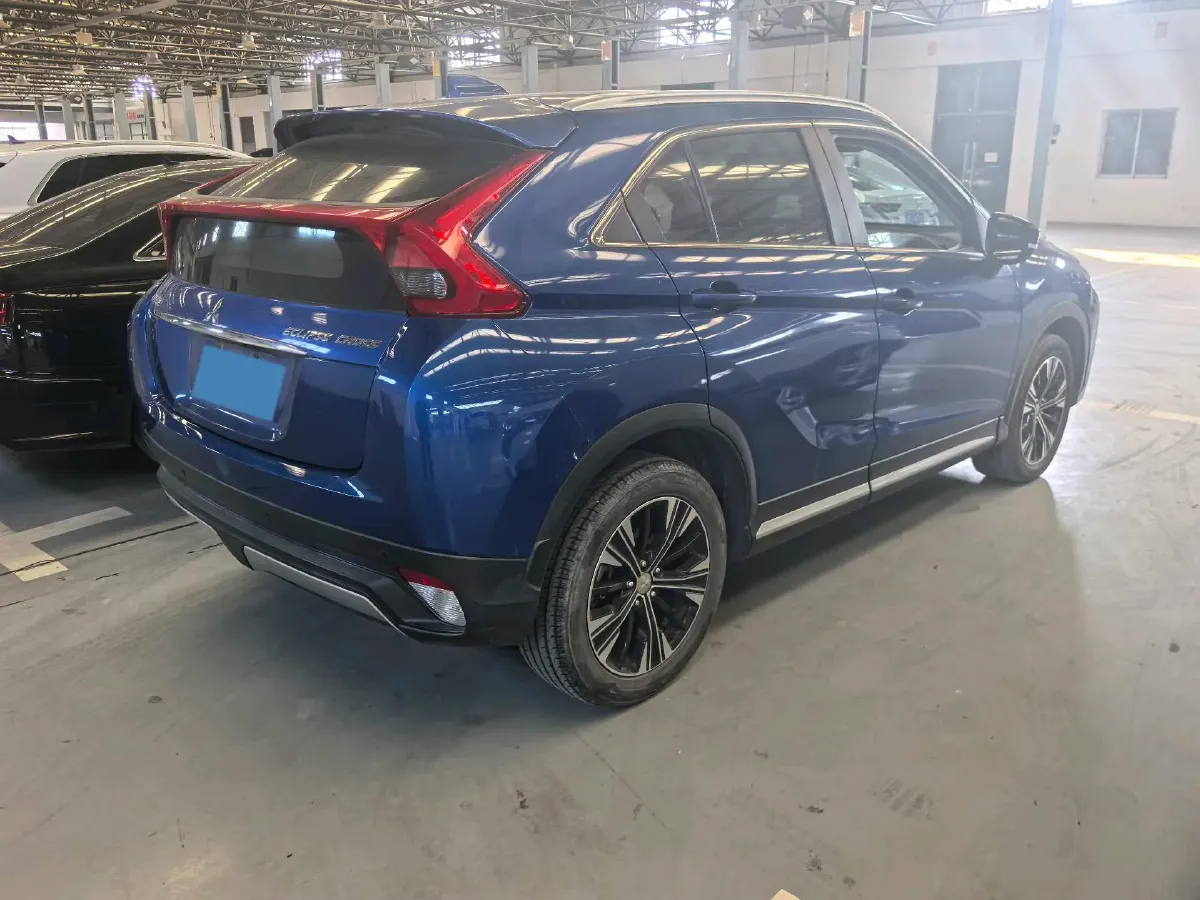 2021 Mitsubishi Eclipse Cross 1.5T 170HP L4 CVT,autocango,china used car exporter,china ev exporter,chinese used car exporter,chinese used ev exporter