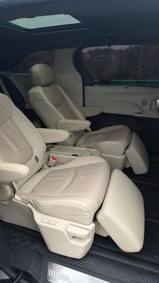 2021 Toyota Sienna 2.5L 192HP L4 E-CVT Hybrid,autocango,china used car exporter,china ev exporter,chinese used car exporter,chinese used ev exporter