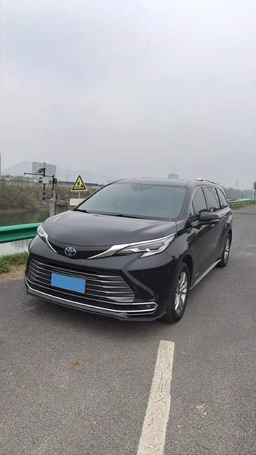 2021 Toyota Sienna 2.5L 192HP L4 E-CVT Hybrid,autocango,china used car exporter,china ev exporter,chinese used car exporter,chinese used ev exporter