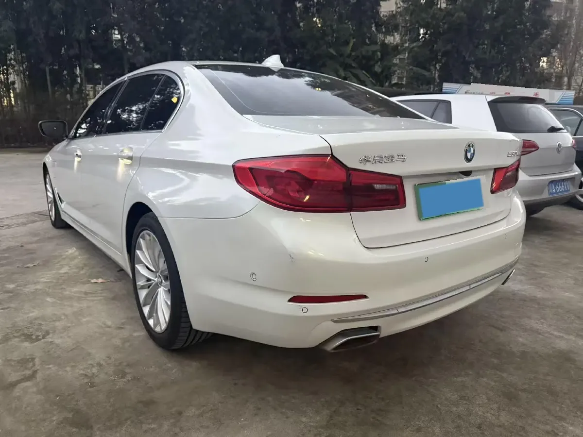 2020 BMW 5 Series 2.0T 184HP L4 8AT PHEV 17.7KWH,autocango,china used car exporter,china ev exporter,chinese used car exporter,chinese used ev exporter