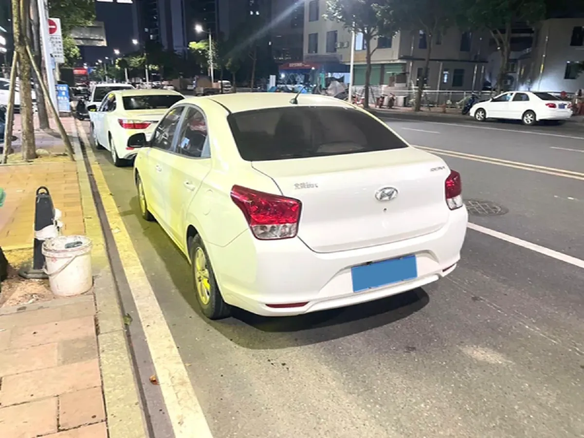 2017 Hyundai Reina 1.4L 95HP L4 5MT,autocango,china used car exporter,china ev exporter,chinese used car exporter,chinese used ev exporter