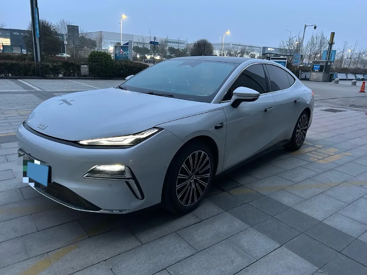 2025 Geely Galaxy Starshine 8 1.5L 112HP L4 1DHT PHEV,autocango,china used car exporter,china ev exporter,chinese used car exporter,chinese used ev exporter