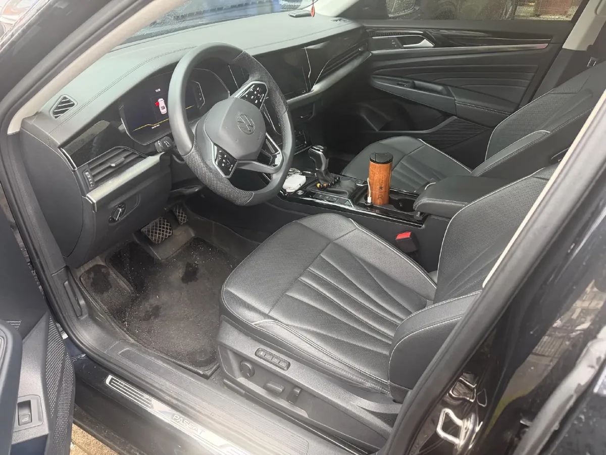 2024 Volkswagen Passat 2.0T 220HP L4 7DCT,autocango,china used car exporter,china ev exporter,chinese used car exporter,chinese used ev exporter