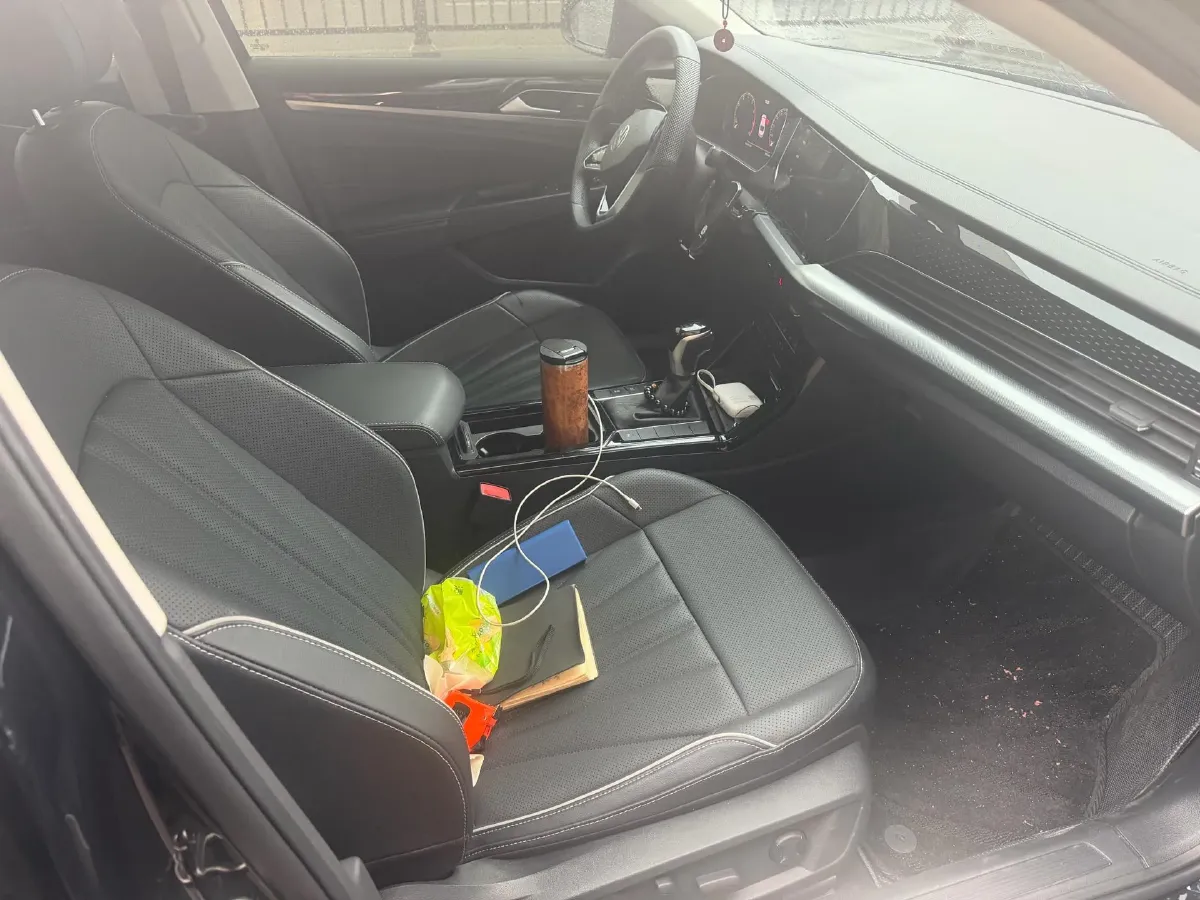 2024 Volkswagen Passat 2.0T 220HP L4 7DCT,autocango,china used car exporter,china ev exporter,chinese used car exporter,chinese used ev exporter