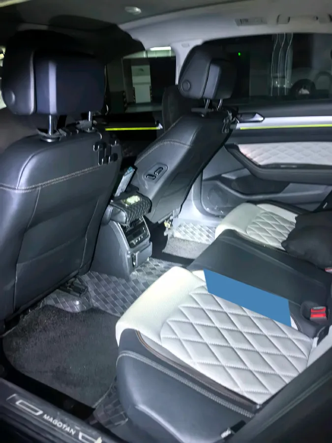 2024 Volkswagen Magotan 2.0T 186HP L4 7DCT,autocango,china used car exporter,china ev exporter,chinese used car exporter,chinese used ev exporter