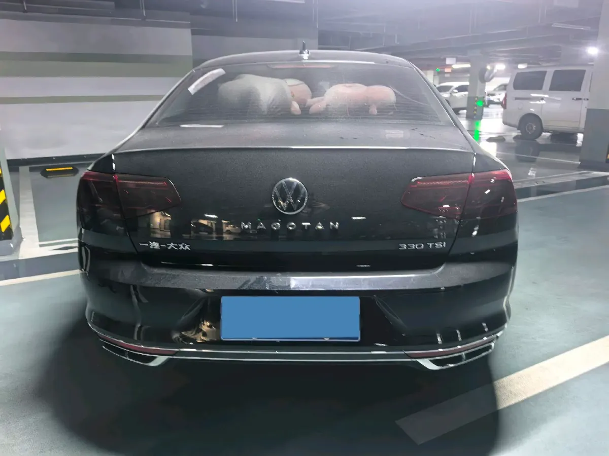 2024 Volkswagen Magotan 2.0T 186HP L4 7DCT,autocango,china used car exporter,china ev exporter,chinese used car exporter,chinese used ev exporter